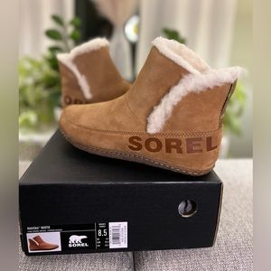 SOREL Women’s NAKISKA™ Bootie Slipper, NEW, Size 8